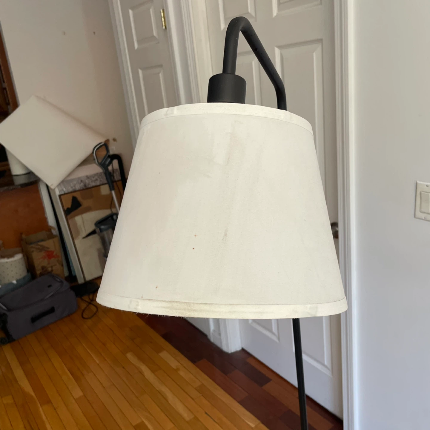 Floor Lamp w/ lightbulb included - photo 4