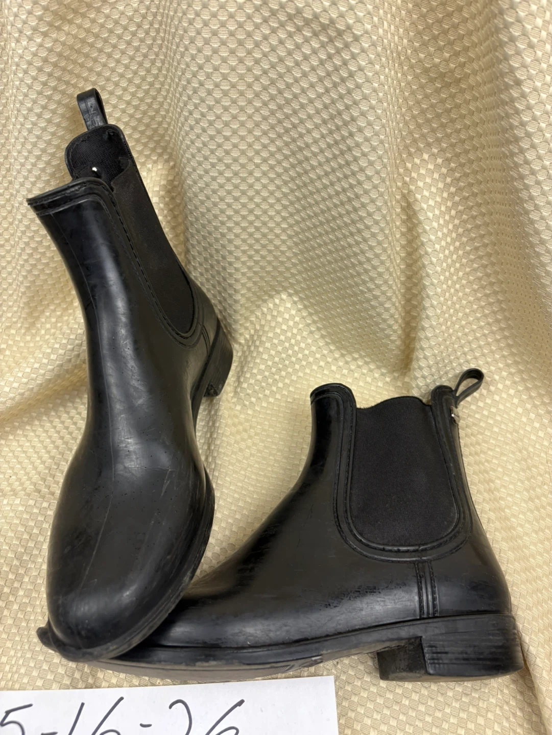 ALDO womens Brilasen Chelsea Ankle Rain Boot size 7 us 38 eu - photo 2