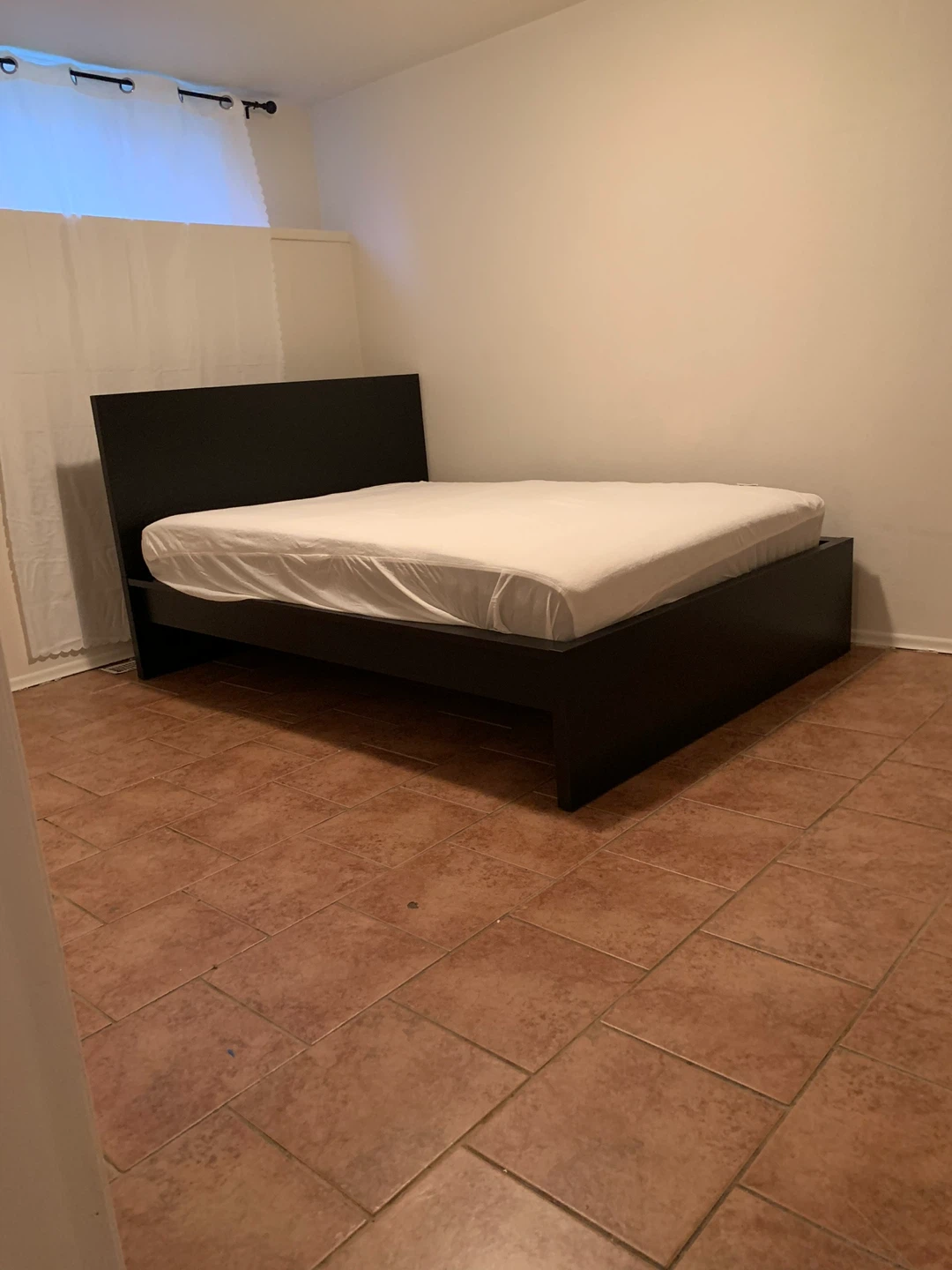 Furnished room - photo 3