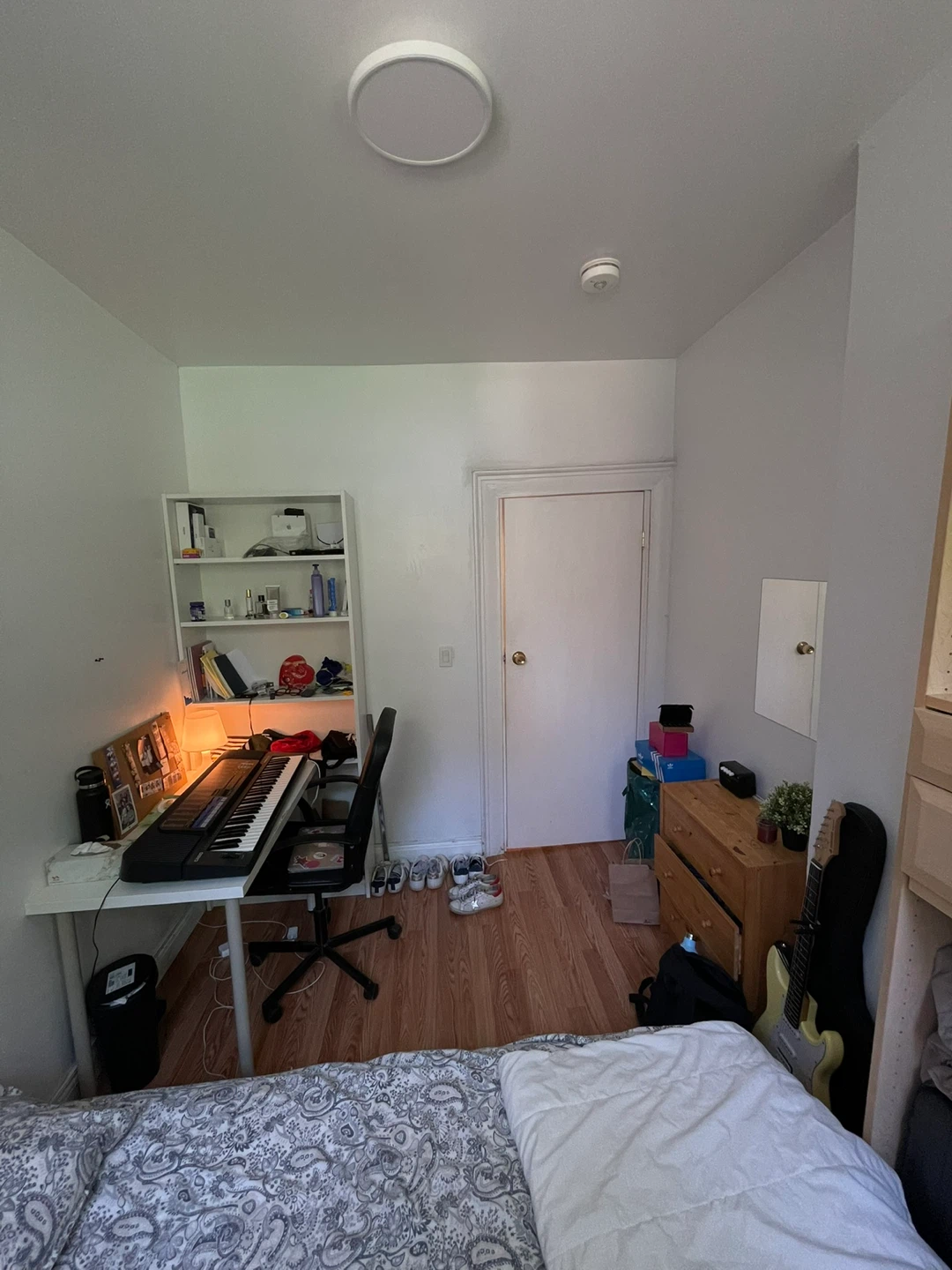 Very Strategic Private Room for Sublet! I PAY THE REST - photo 2