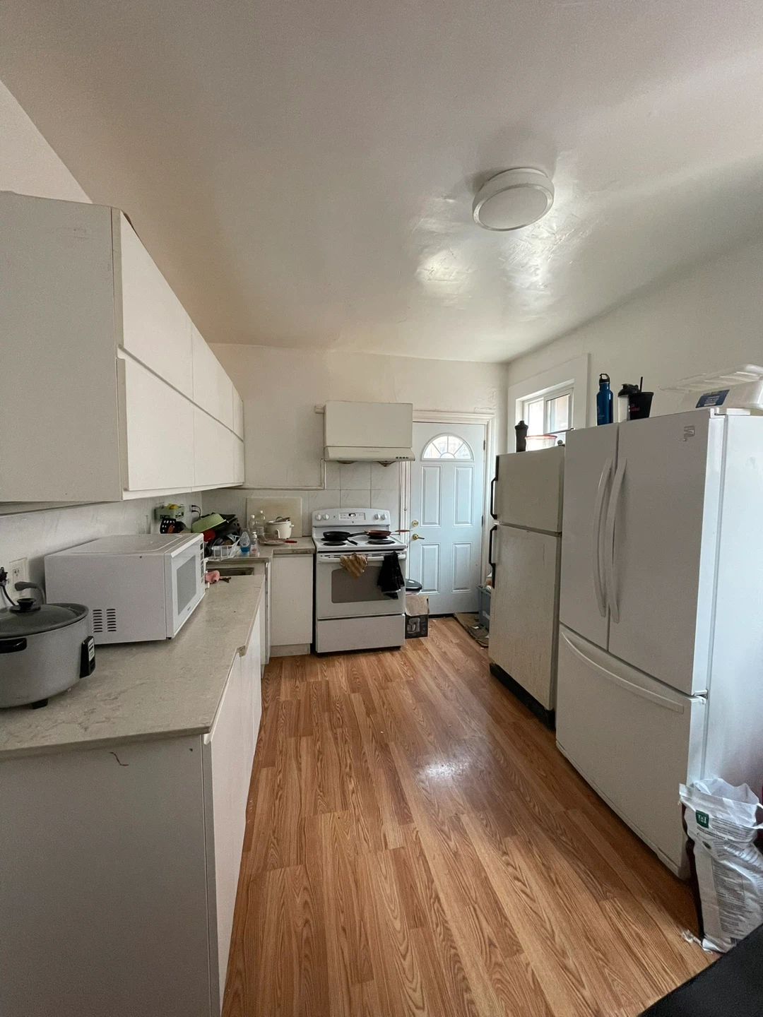 Very Strategic Private Room for Sublet! I PAY THE REST - photo 3