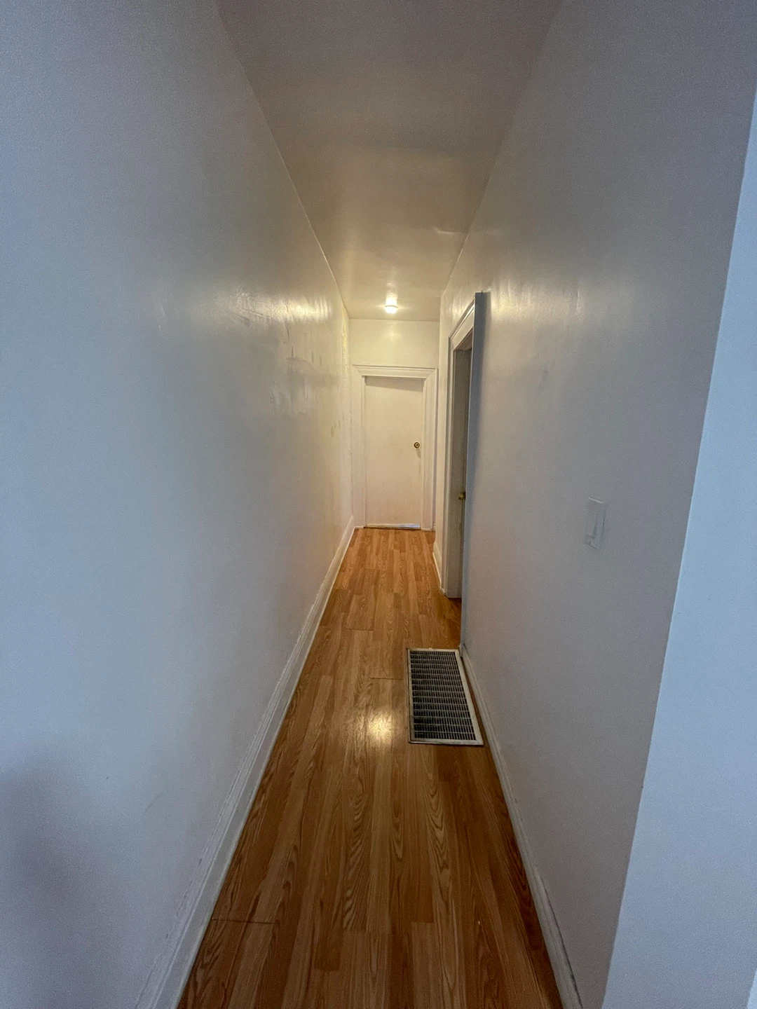 Very Strategic Private Room for Sublet! I PAY THE REST - photo 4