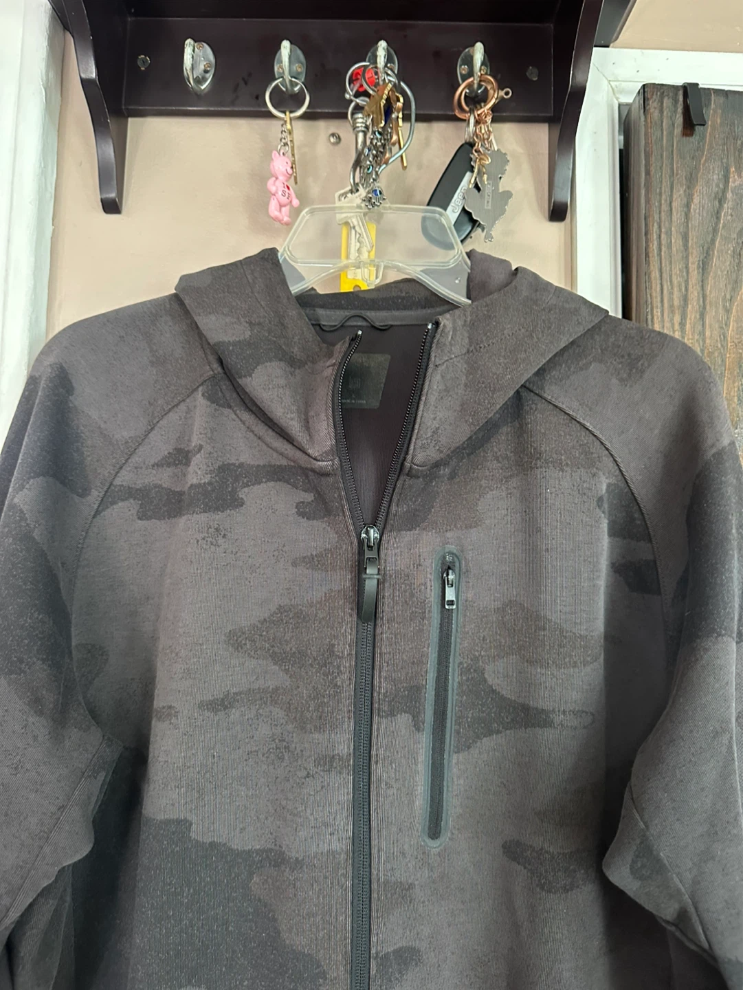 Uniqulo Zip-Up Hoodie - photo 2
