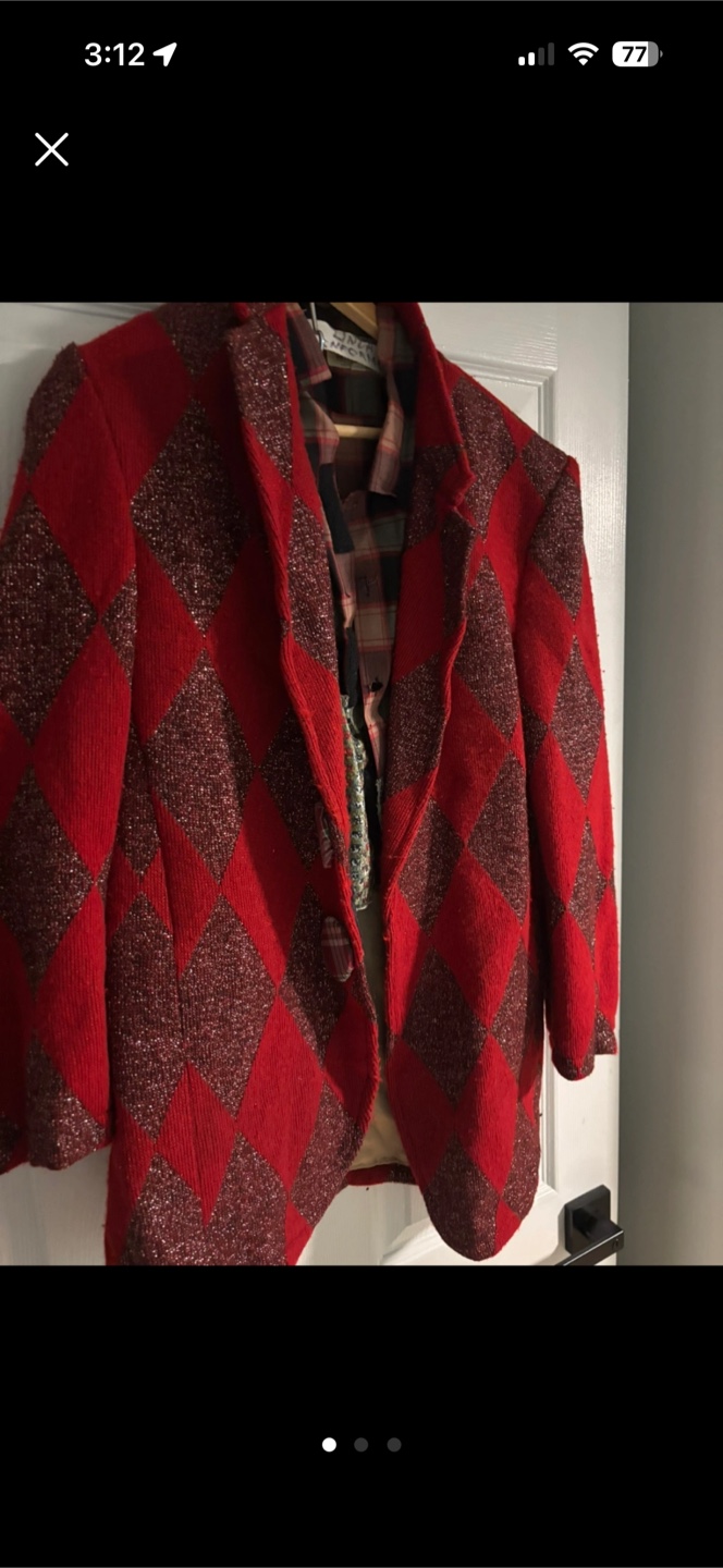 Red Diamond Pattern Sparkly Blazer