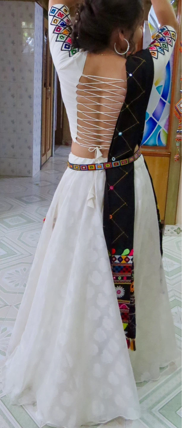 Hand Work Embroidery Chaniya Choli - photo 2