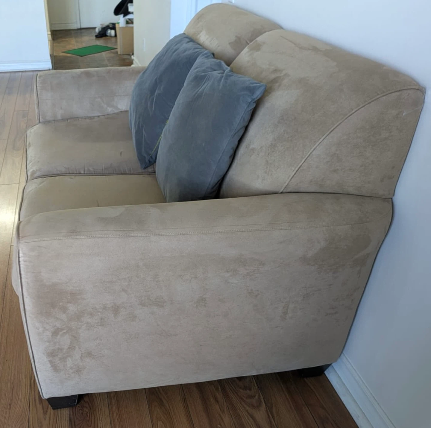 Moving sale Loveseat Sofa - photo 3