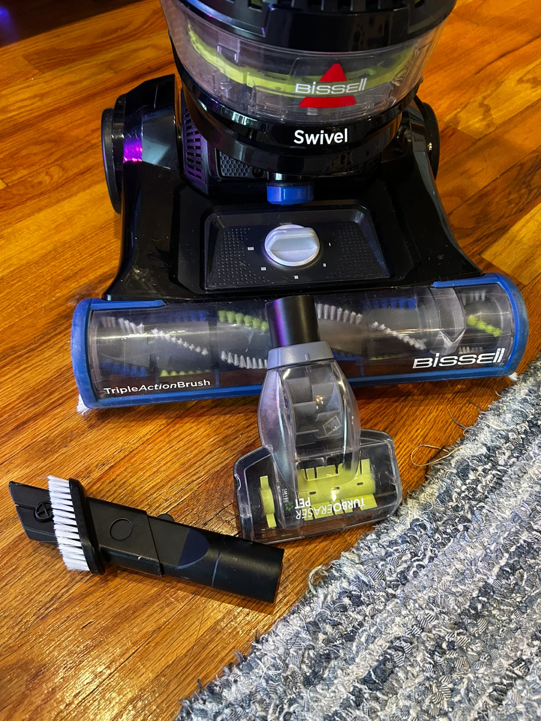 Bissell CleanView Swivel Pet Vacuum - photo 2