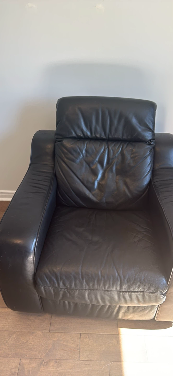 Mobilia Black Leather Recliner Chair - photo 2