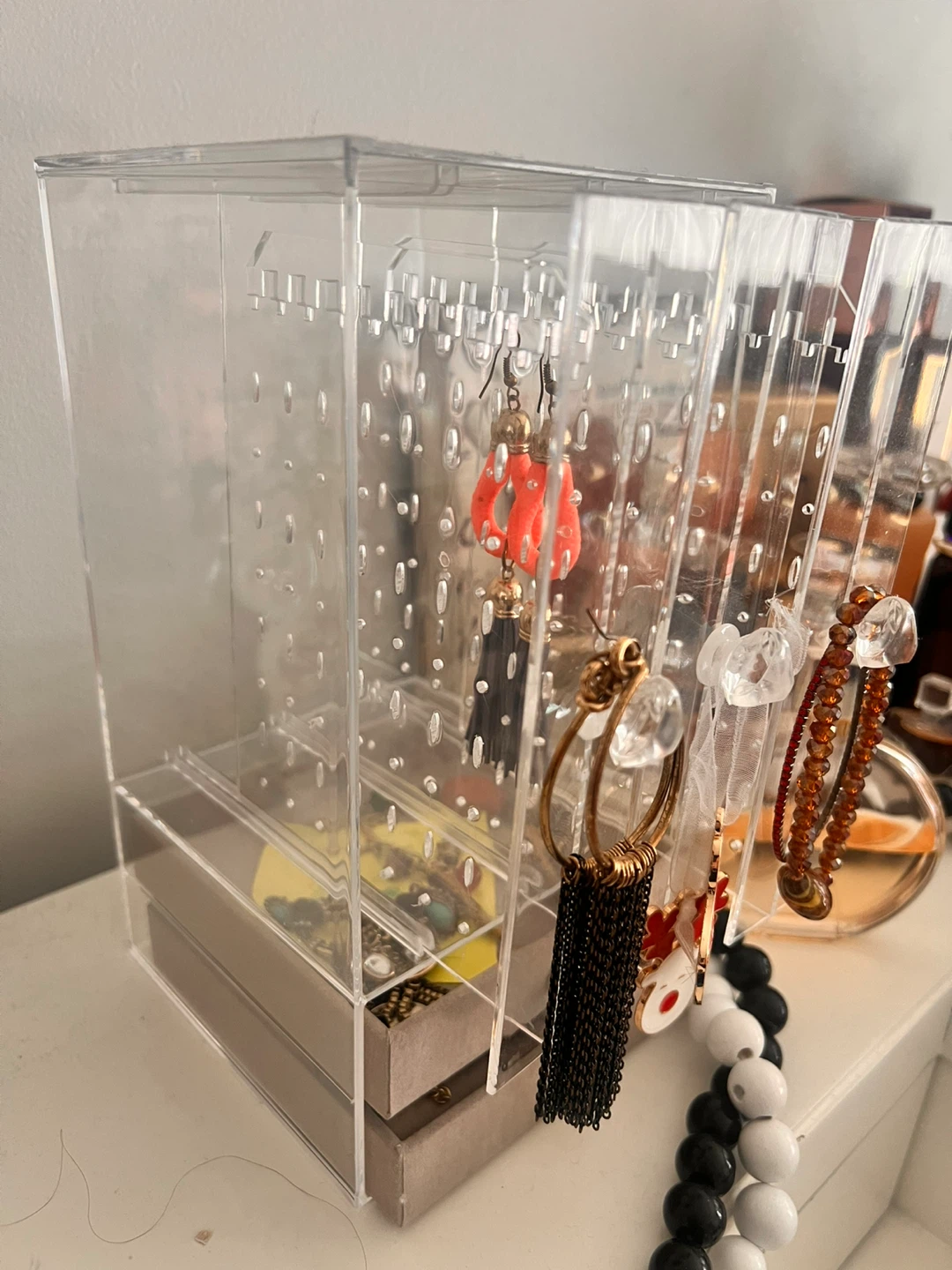 Clear Acrylic Rotating Earring Organizer - photo 2