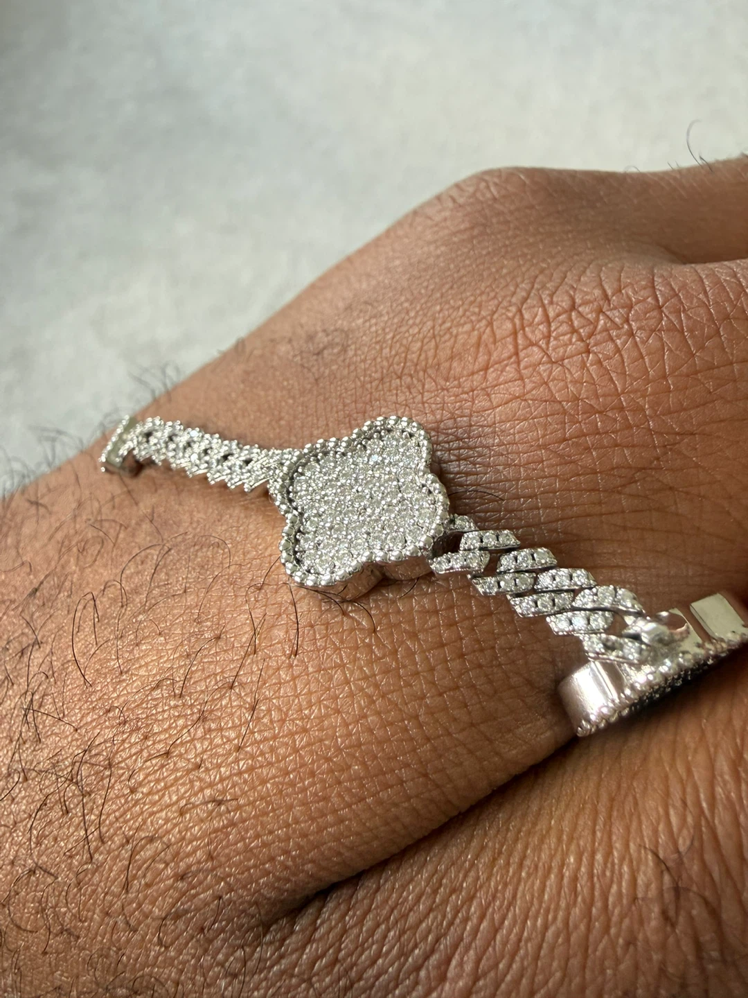Sparkly Clover Link Bracelet - photo 2