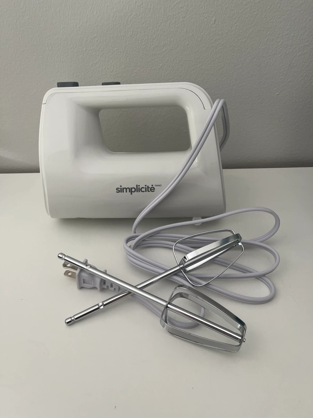 Simplicity White Hand Mixer with Beaters