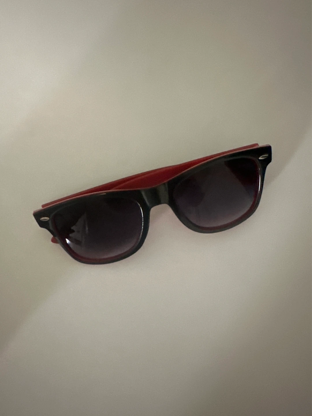 Black and Red Wayfarer Style Sunglasses
