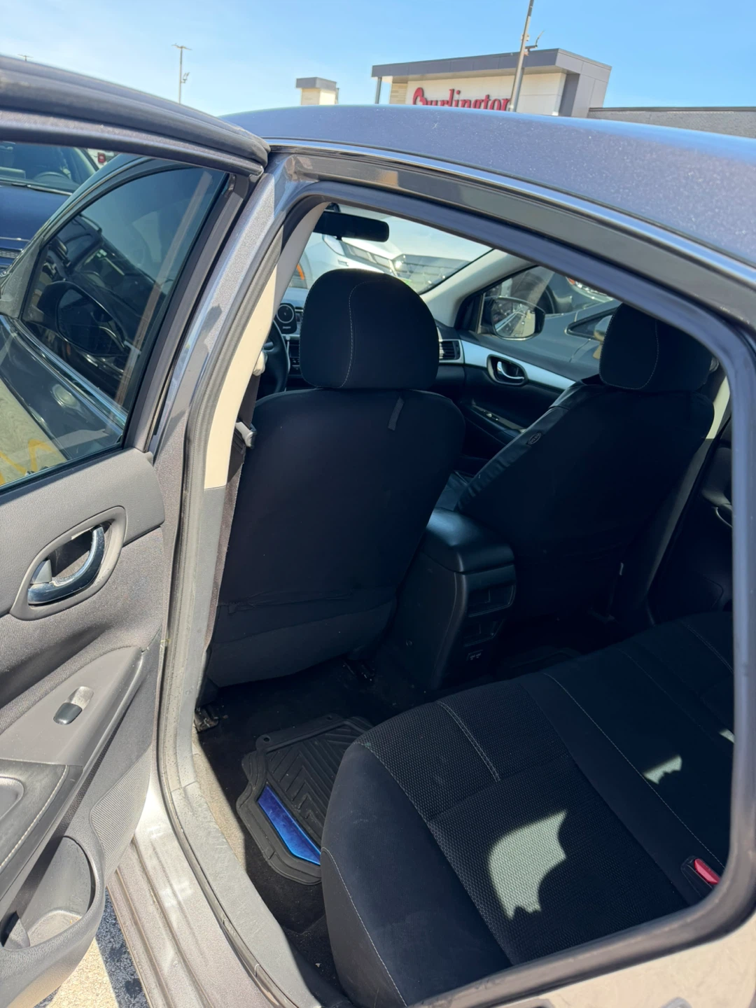 Nissan Sentra - photo 2