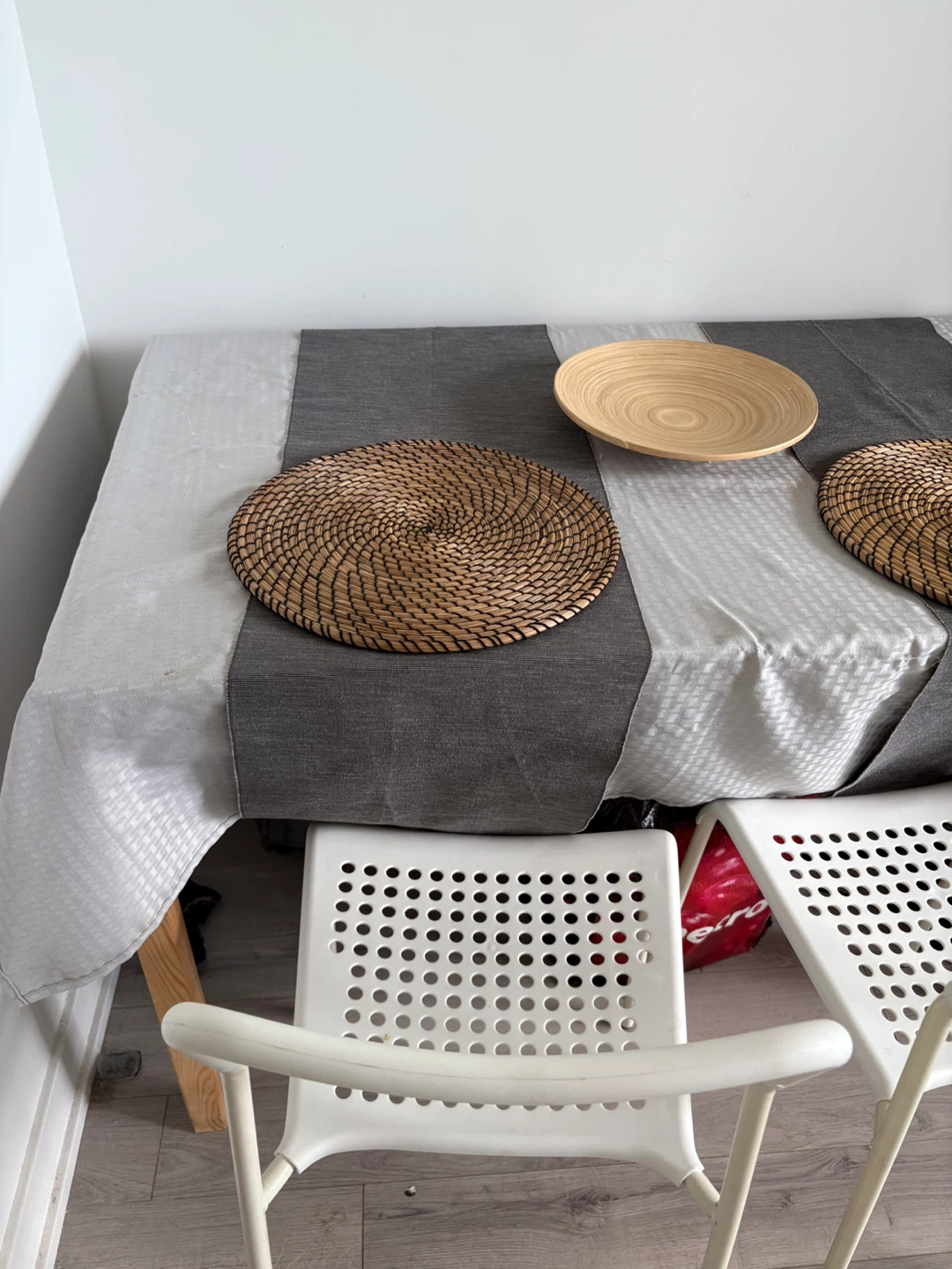 Set of 2 Round Woven Placemats and 1 Bamboo Bowl - photo 2