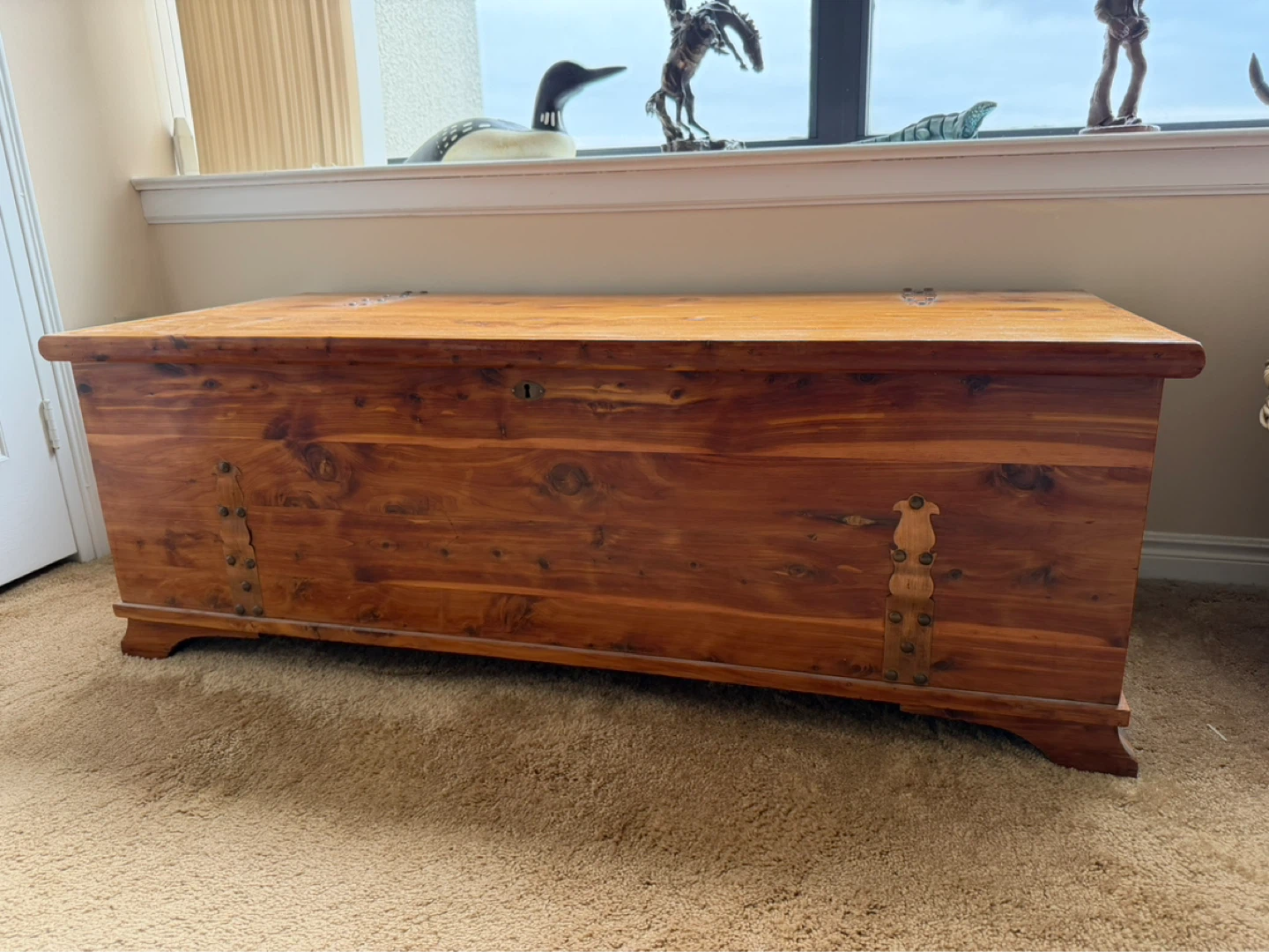 Solid Cedar Lined Hope Chest Trunk - photo 2