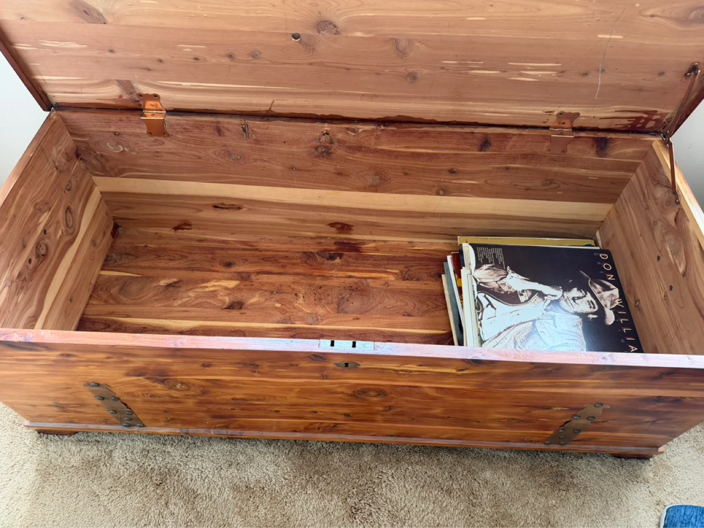Solid Cedar Lined Hope Chest Trunk - photo 4