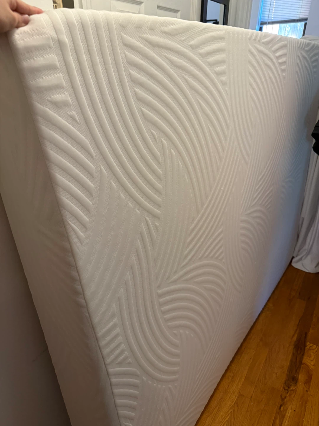NEEDS TO GO: Queen Mattress - photo 2