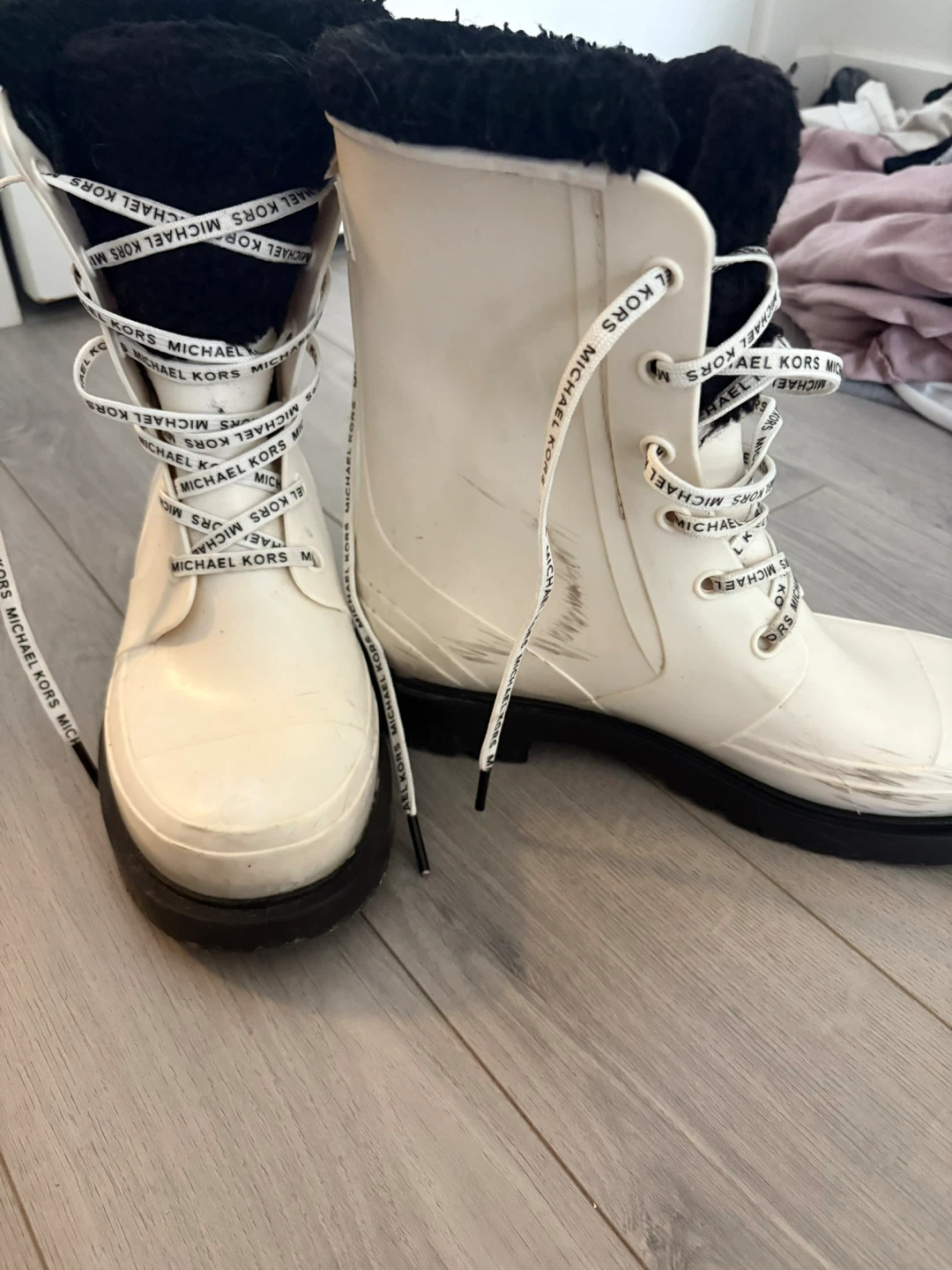 Michael Kors White Rubber Rain Boots with Black Faux Fur Lining - photo 2
