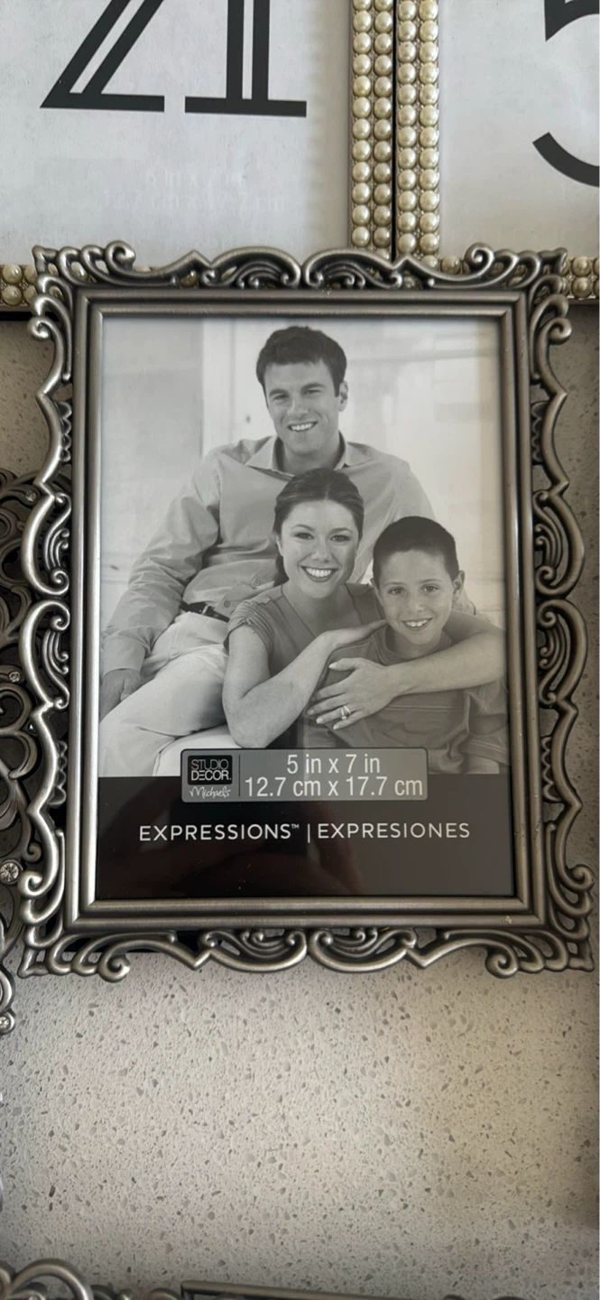 Assorted Photo Frames with Decorative Edges - photo 5