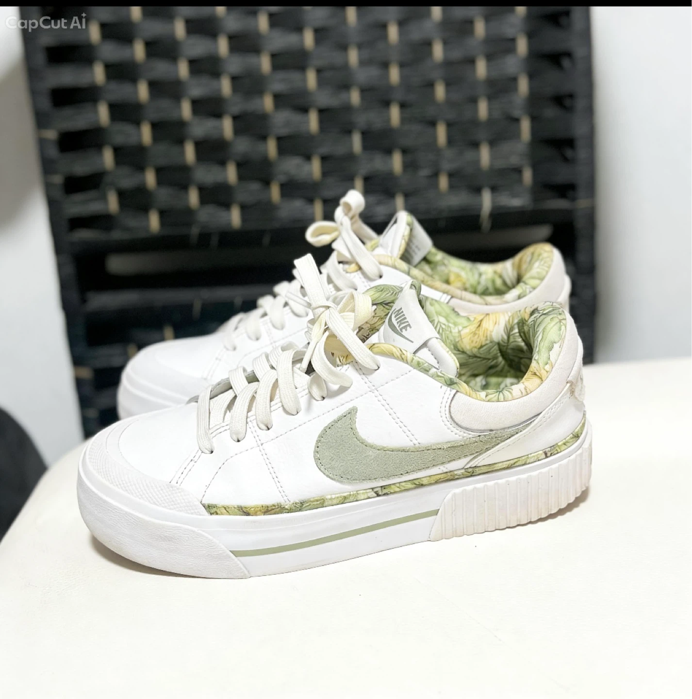Nike Court Legacy Lift Tropical Print  size 8 woman