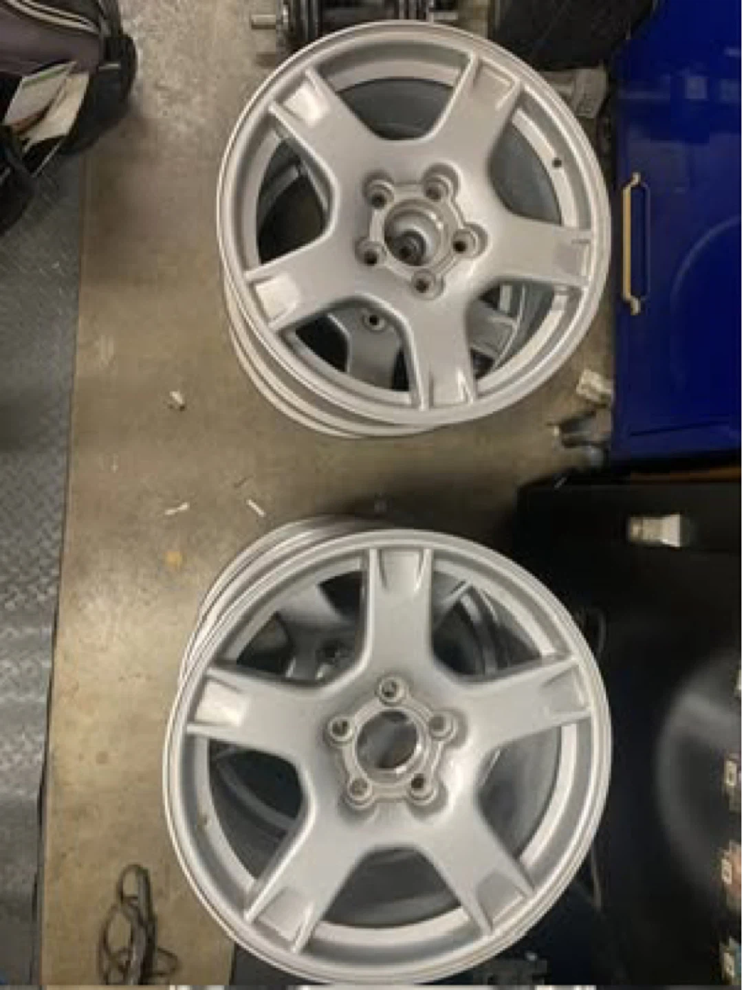 Corvette C5 Silver 5-Spoke Wheels - photo 2