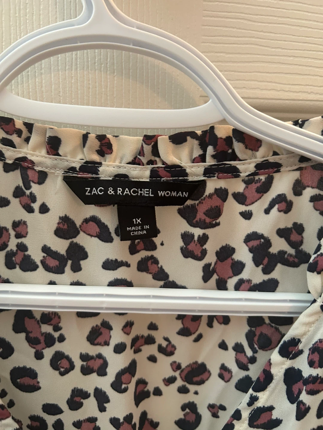 Zac & Rachel Woman Leopard Print Blouse - Size 1X - photo 2