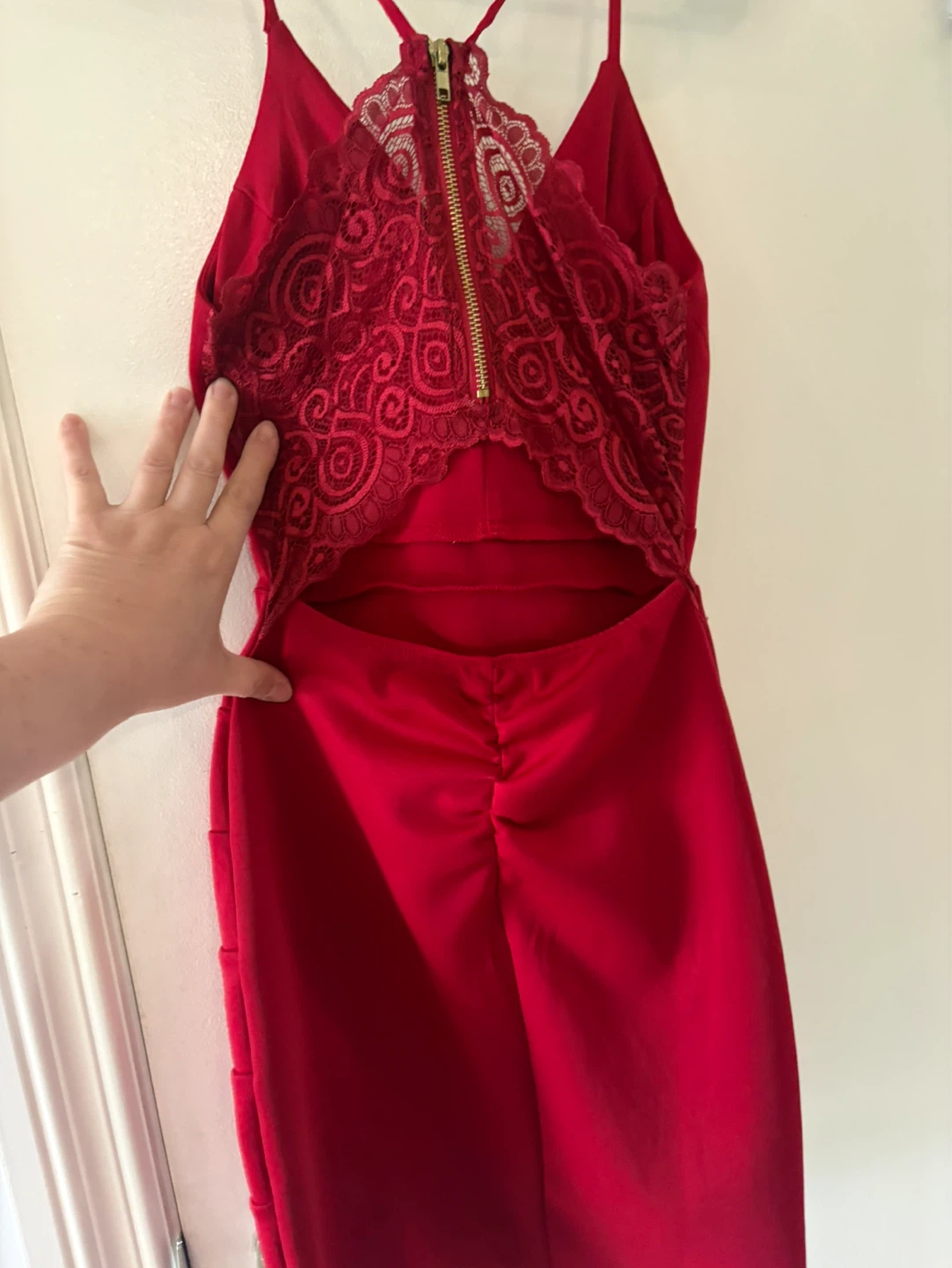 LE CHÂTEAU Red Lace Back Dress TTP/XXS - photo 4