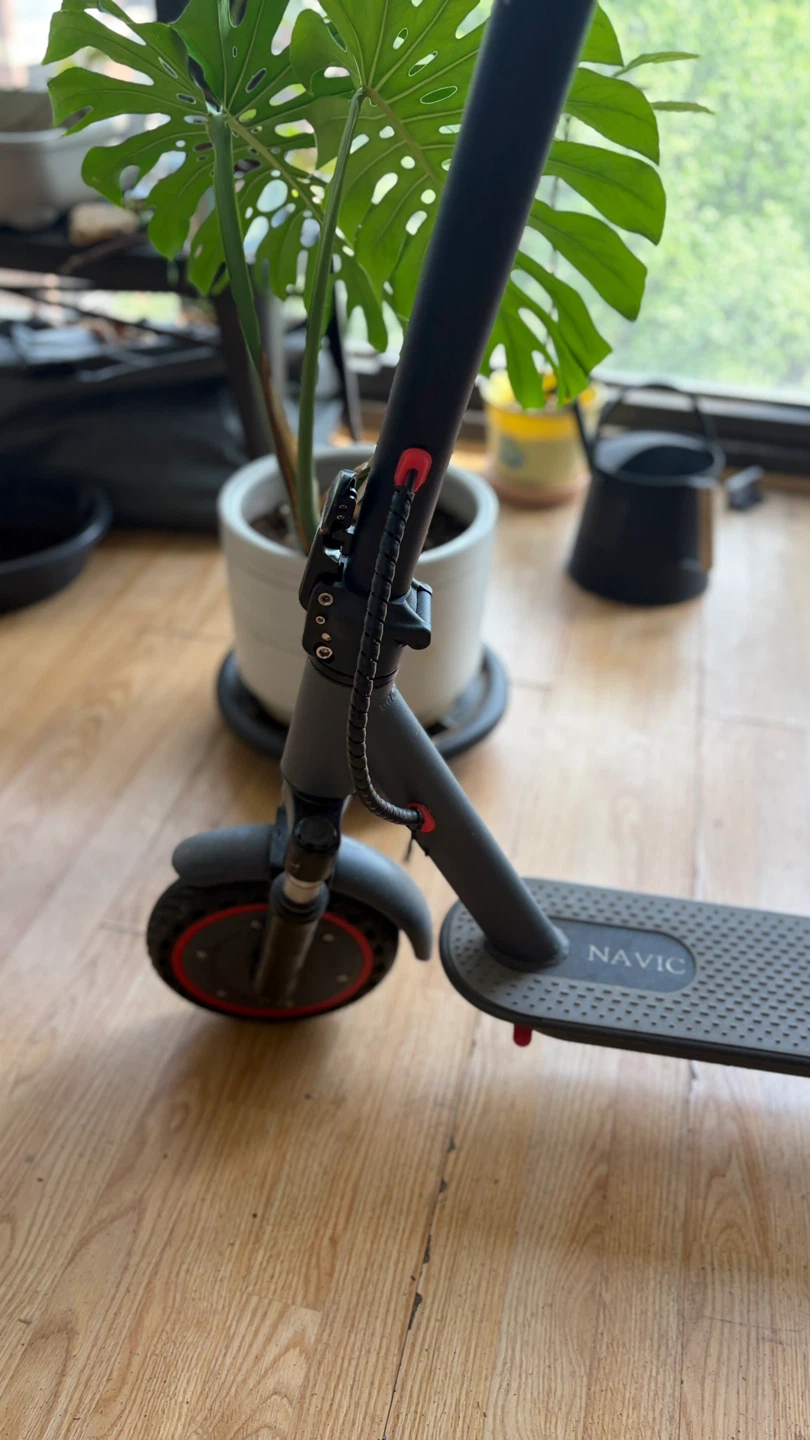 NAVic Electric Scooter - photo 2