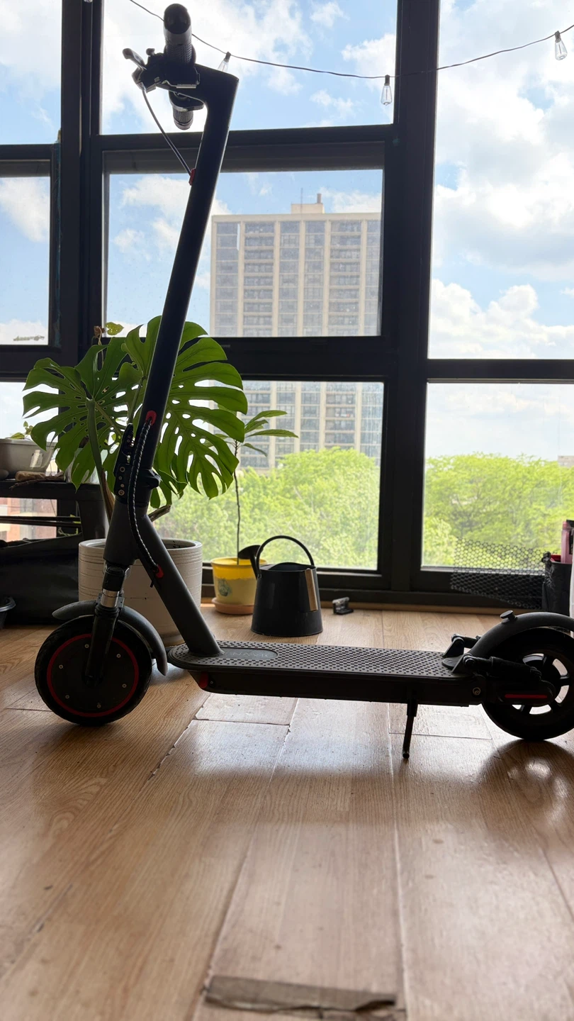 NAVic Electric Scooter
