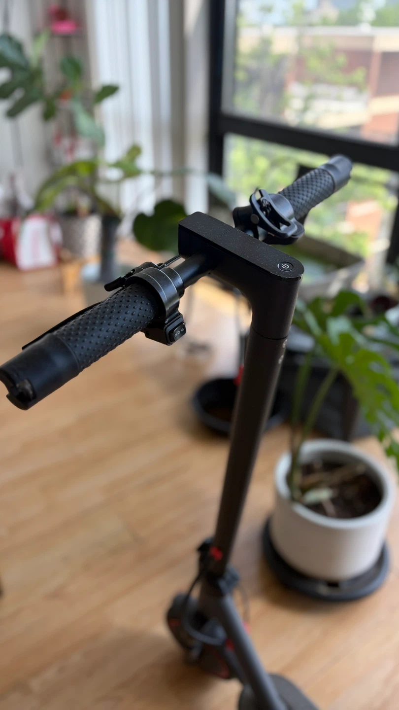 NAVic Electric Scooter - photo 3