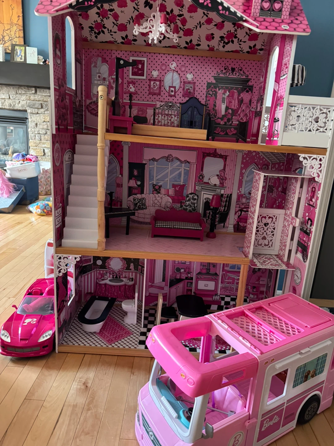 Barbie Dollhouse and Accessories Set