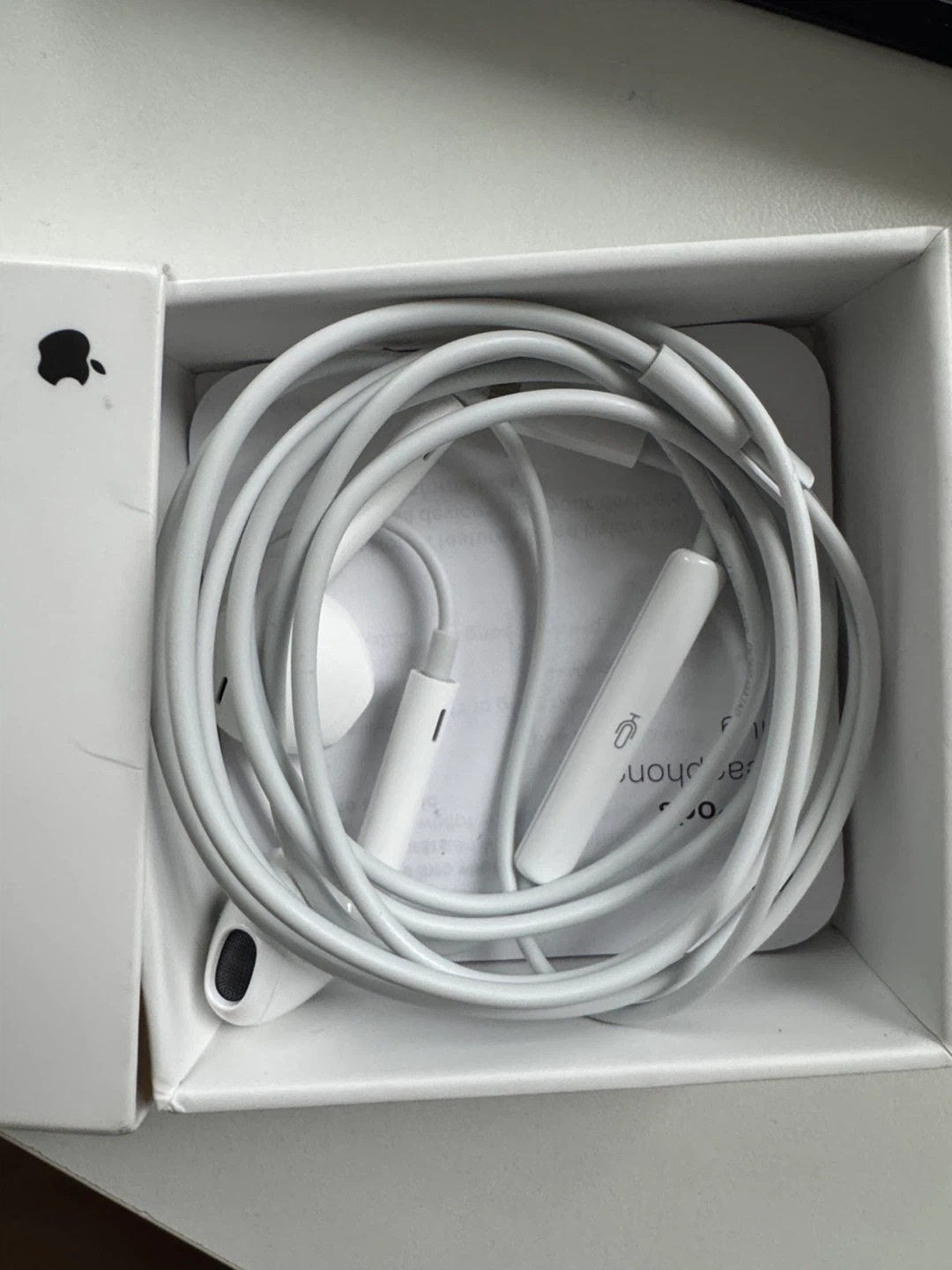 Apple EarPods with 3.5 mm Headphone Plug - photo 2