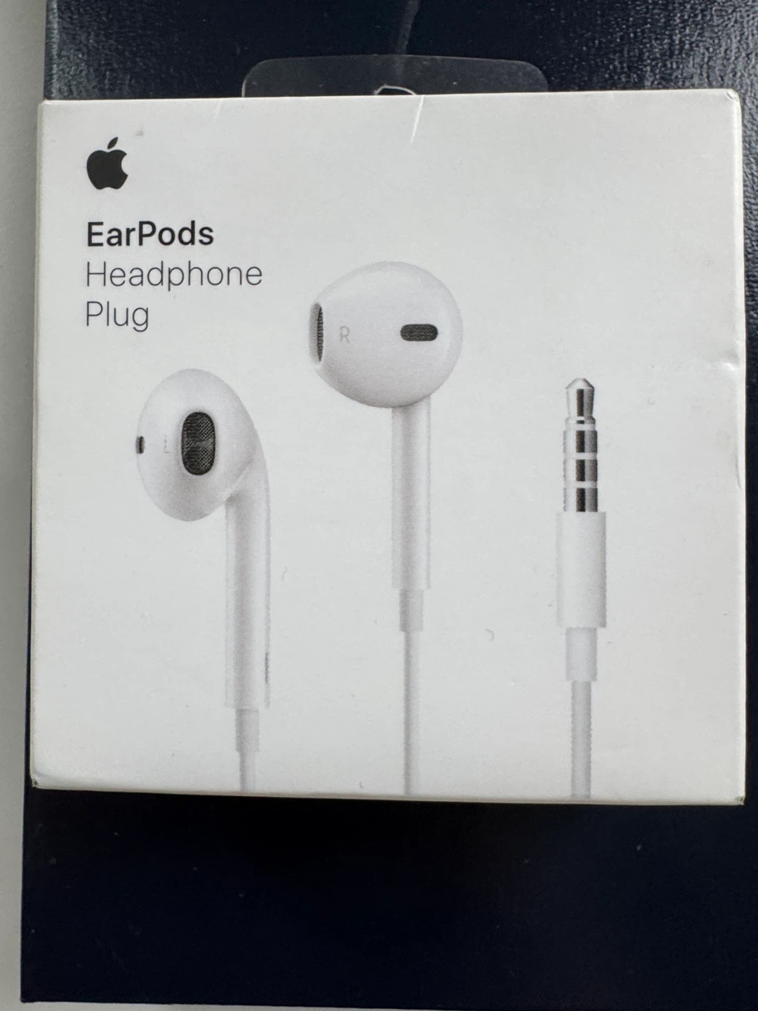 Apple EarPods with 3.5 mm Headphone Plug