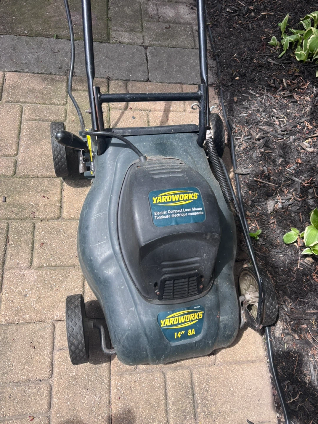 YARDWORKS Electric Compact Lawn Mower 14" 8A