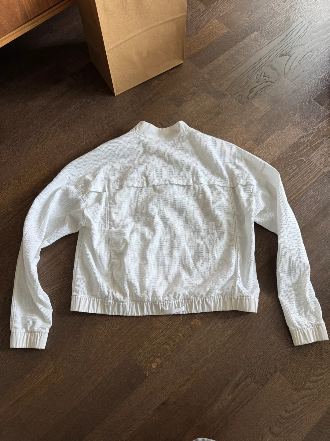(Small) Lululemon White Bomber Jacket - photo 4