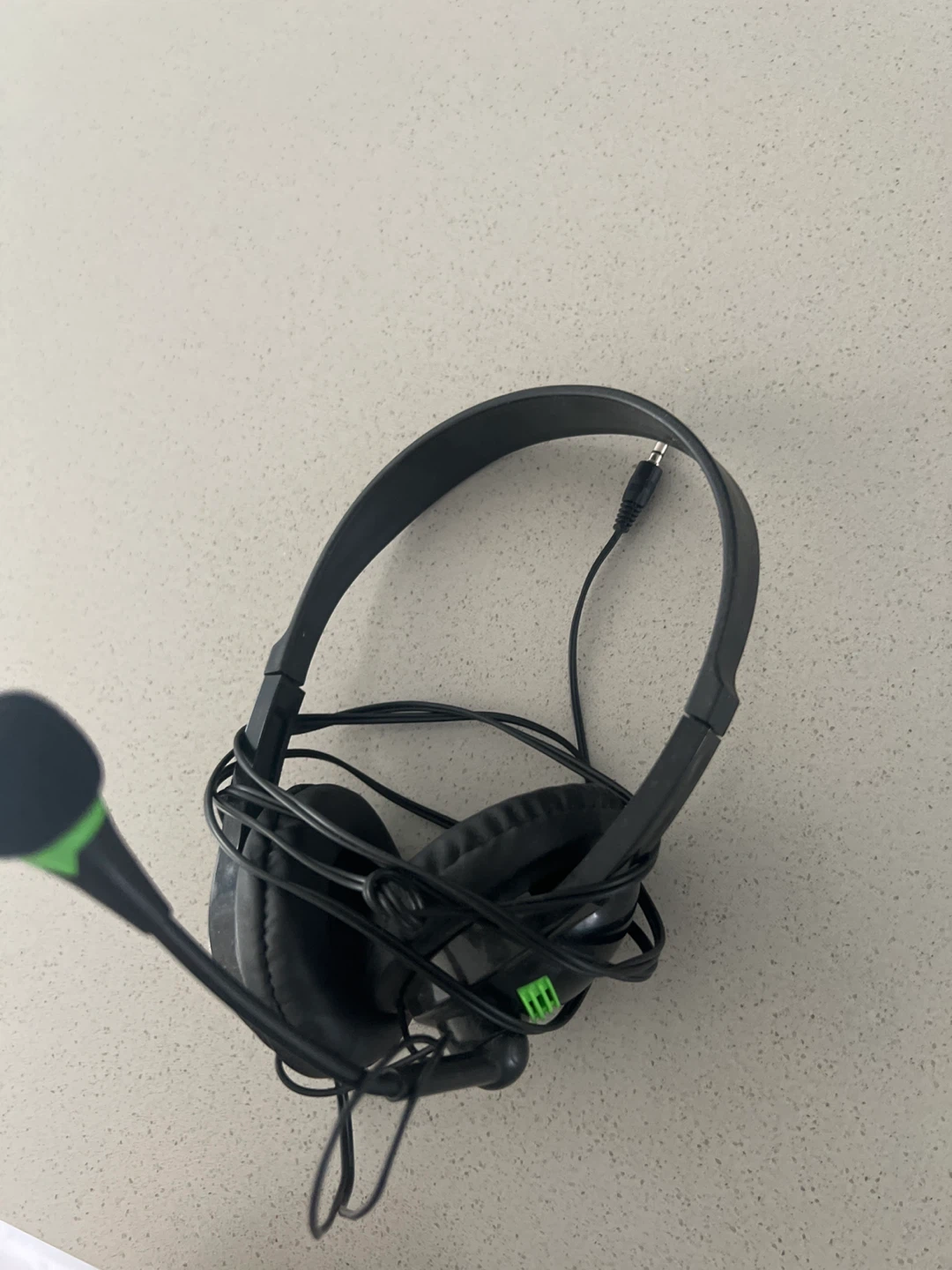 Black Over-Ear Headphones with Microphone - photo 2