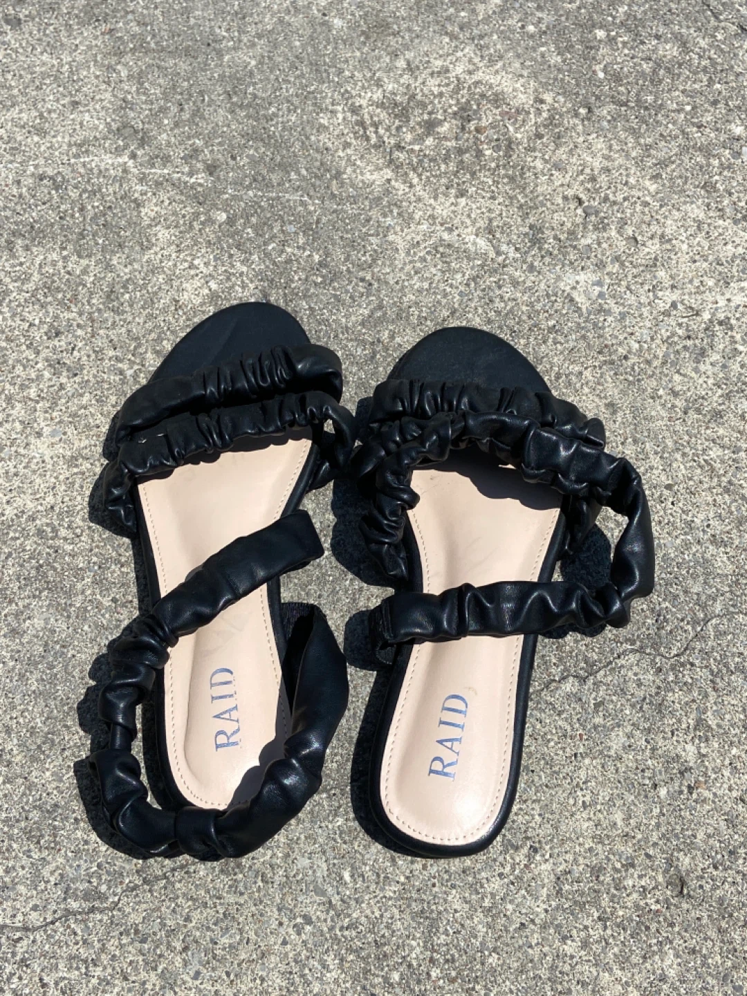RAID Black Ruched Strap Flat Sandals Size 40 - photo 2