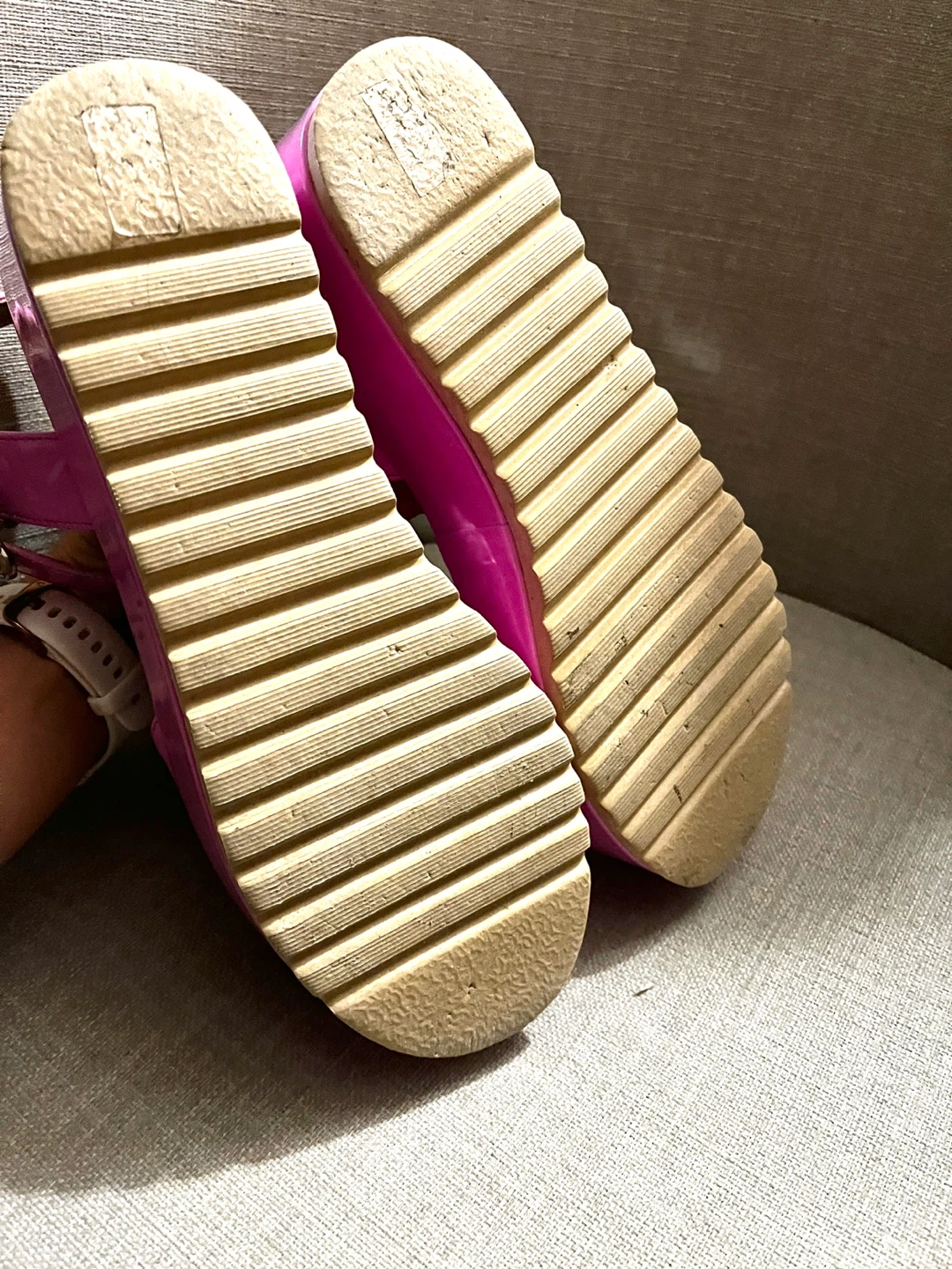 Dirty Laundry Pink Patent Platform Sandals (8.5) - photo 4