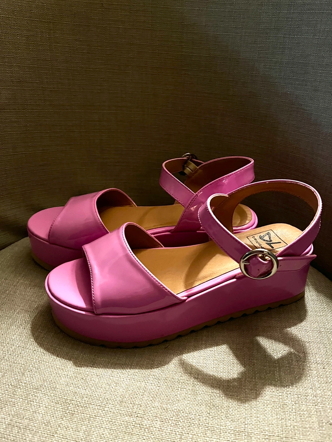 Dirty Laundry Pink Patent Platform Sandals (8.5)