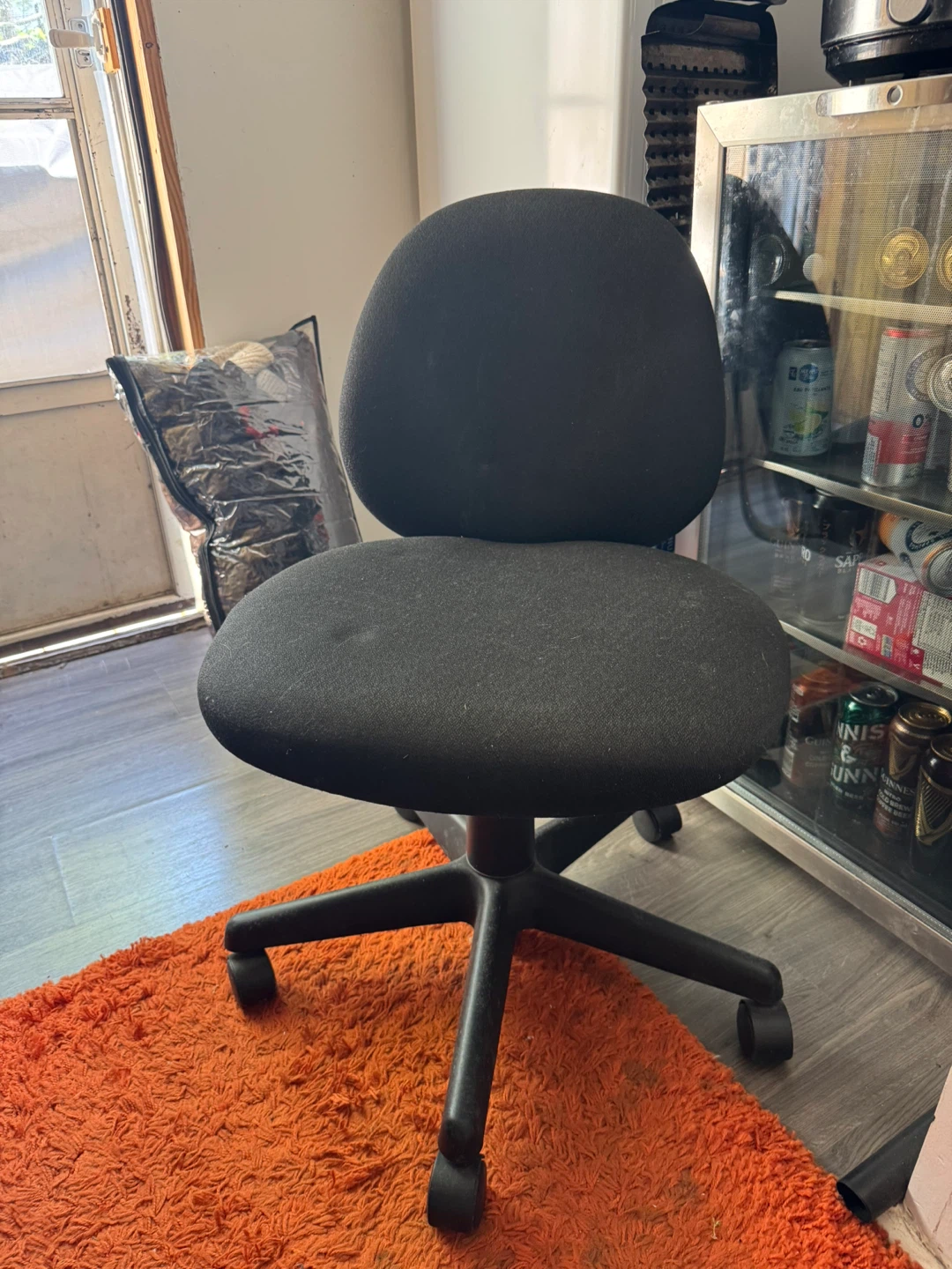 Black Office Chair with Wheels - photo 2