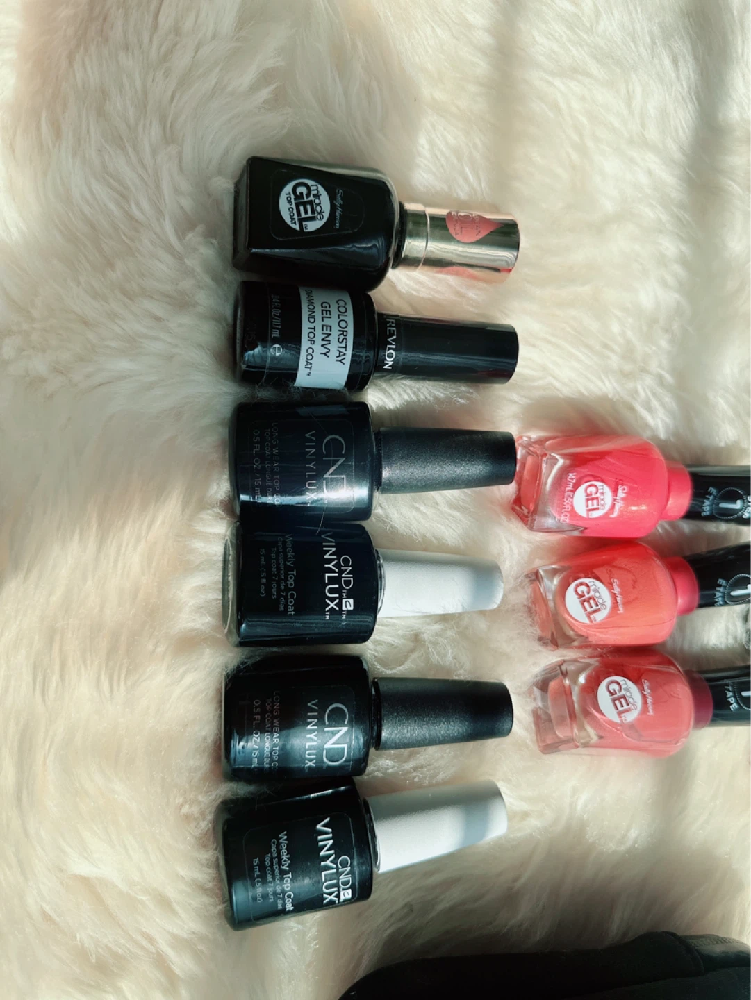 Collection of GEL Nail Polishes with Marc Jacobs Pouch - photo 3