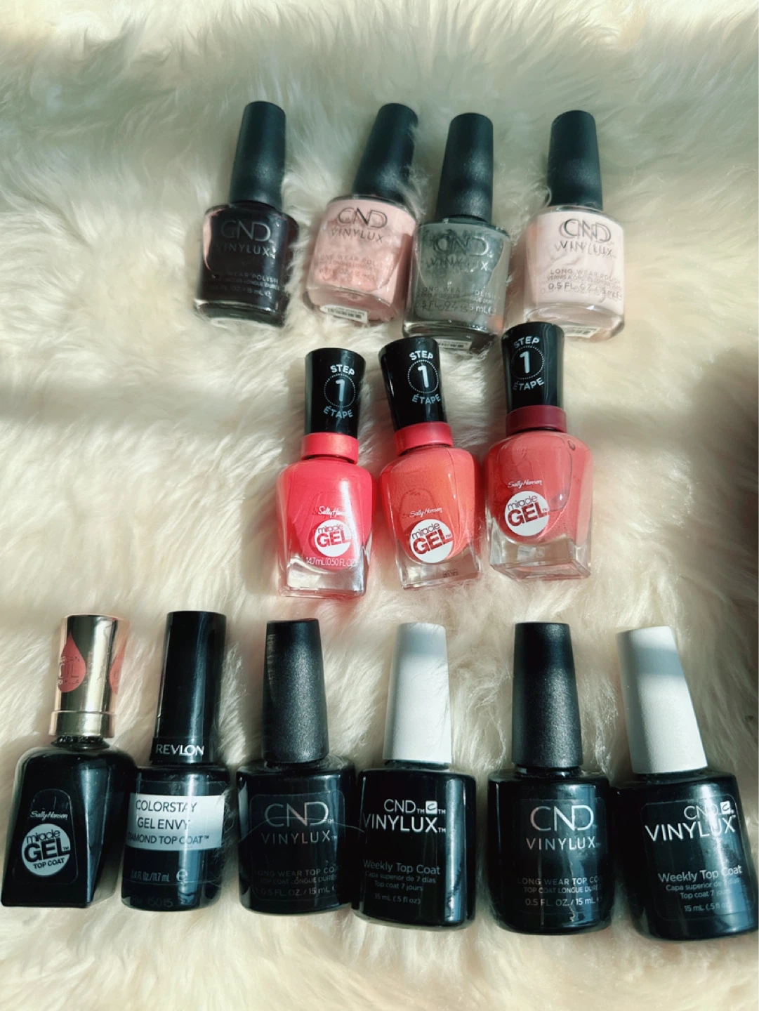 Collection of GEL Nail Polishes with Marc Jacobs Pouch - photo 2