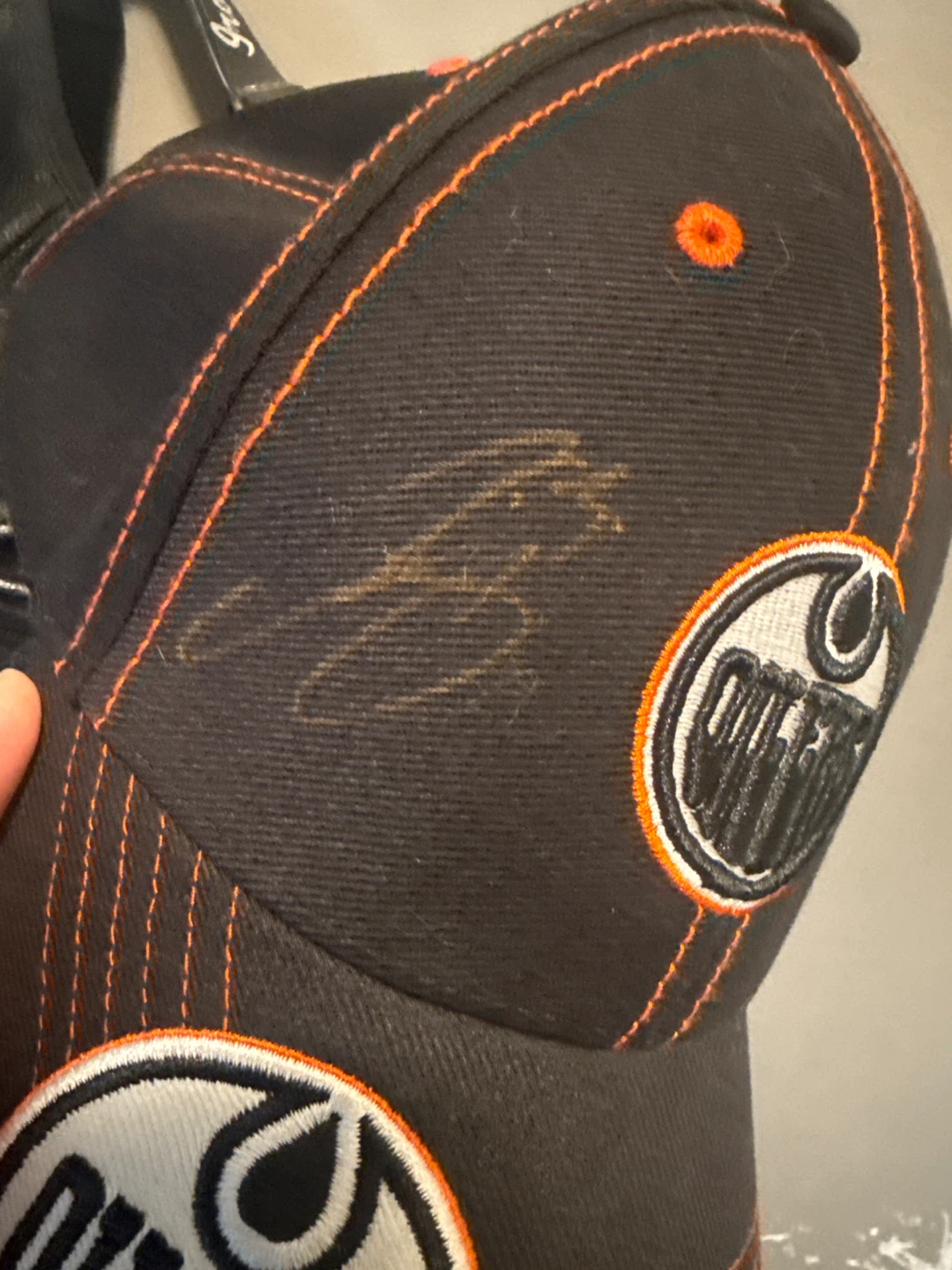 Edmonton Oilers Cap - Autographed - photo 2