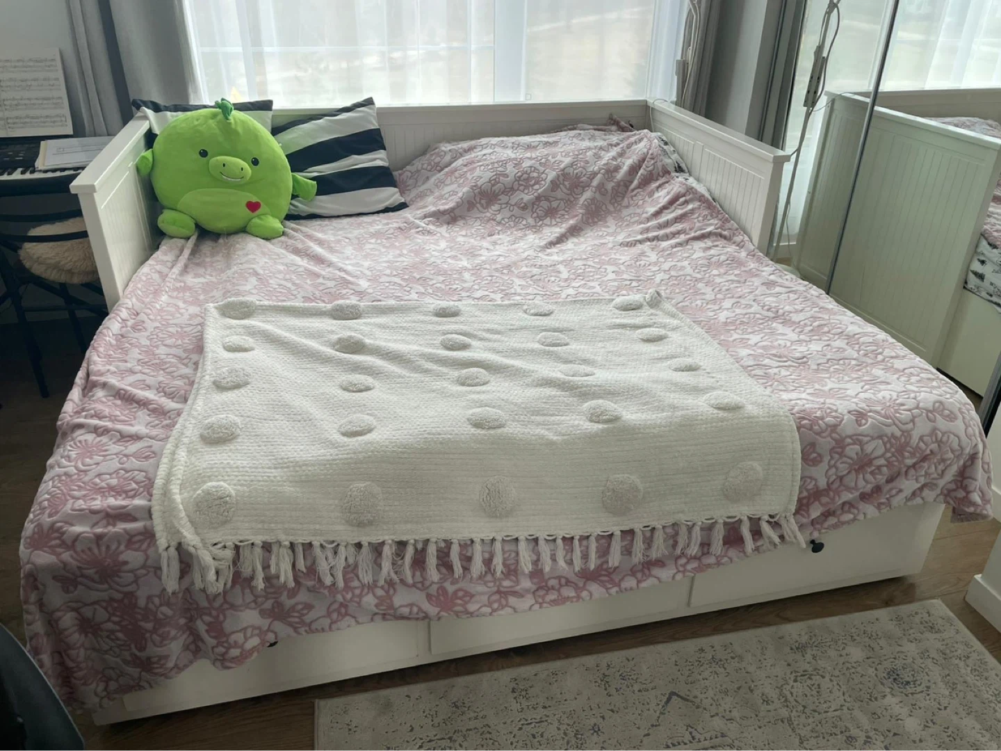 White Daybed with 3 Drawers IKEA HEMNES BED