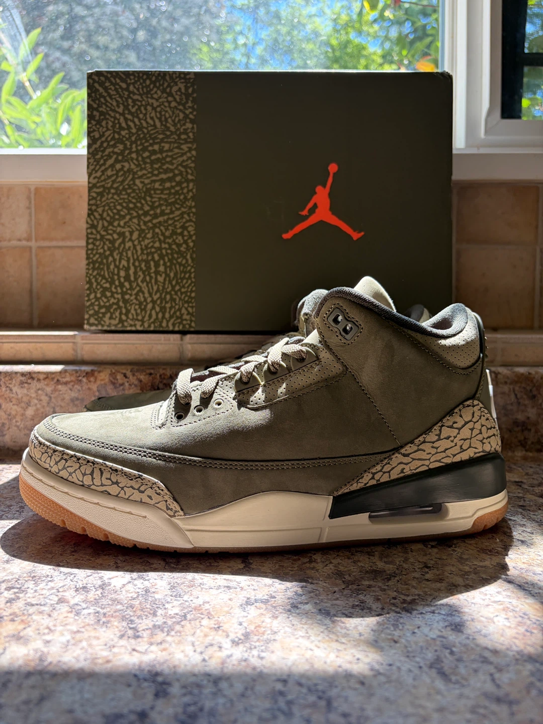 Air Jordan 3 Retro SE 'Muslin' Olive Green - photo 3