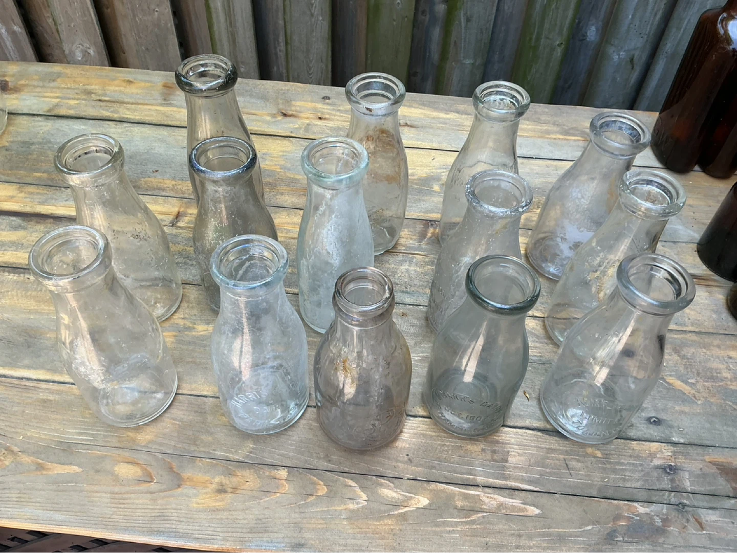 14 Antique DAITY MILK Glass Bottles ! - photo 2