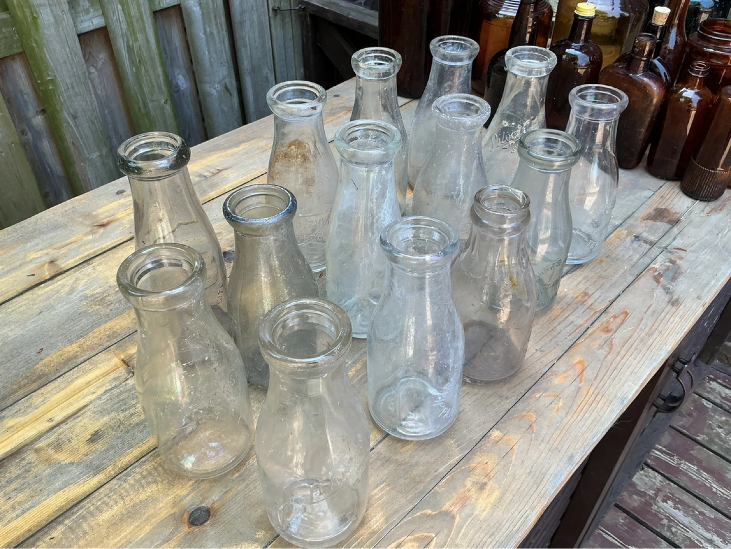 14 Antique DAITY MILK Glass Bottles ! - photo 3