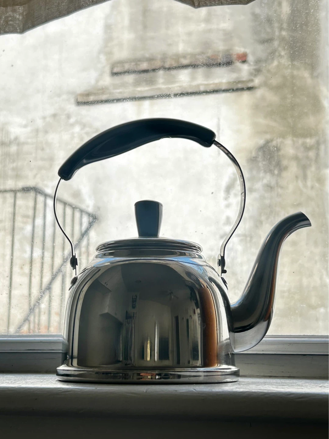 Potobelo Italia Stainless Steel Tea Kettle with Infuser - photo 2