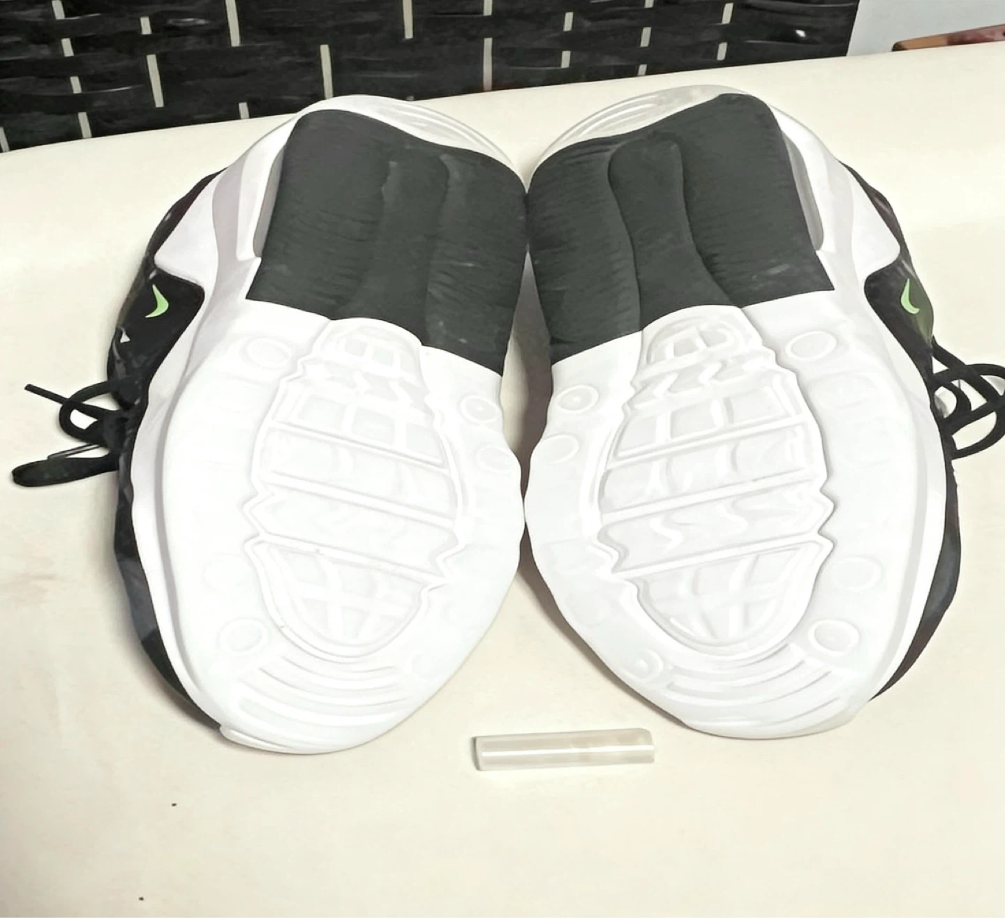 Nike Air Max 200 Black Green Shoes size 7 men - photo 4