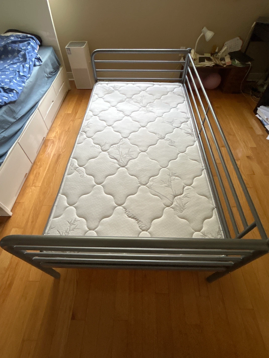 Metal Bed Frame - photo 4